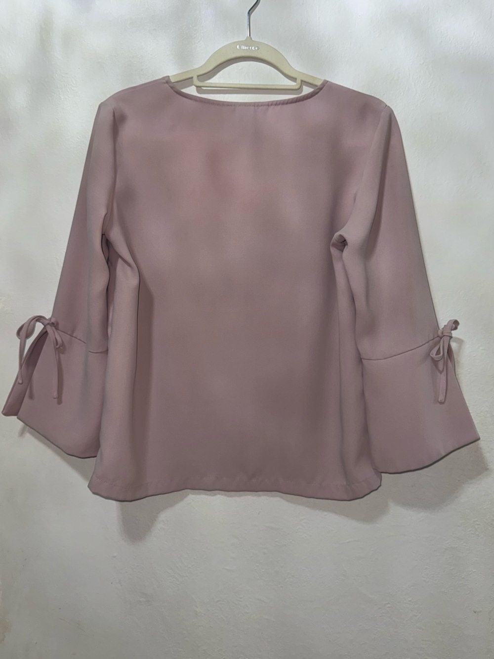 H&M Dusty Rose V-Neck Bell Sleeve Blouse - Picture 2 of 2